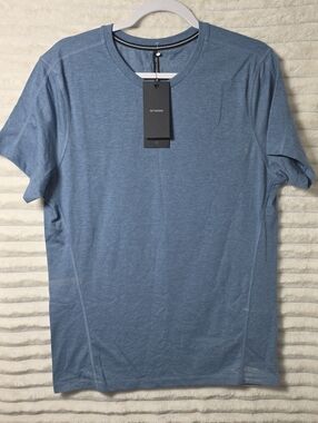 0330 Ten Thousand‎ Durable Tee
